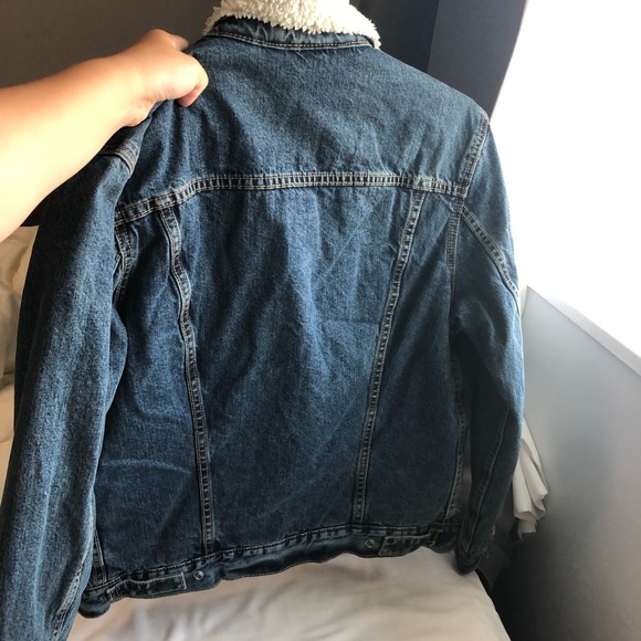 🍵 2 for $150 🍵 NEW Levi’s Sherpa denim jacket - Picture 9 of 9